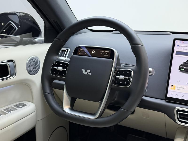 Li Auto Ideal L6 2024