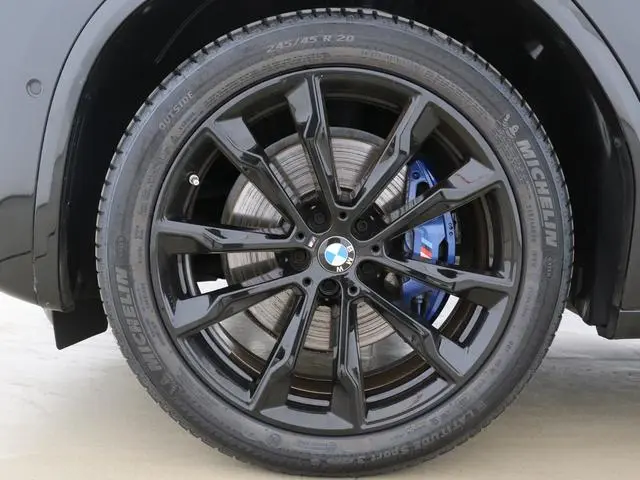 BMW BMW X4 Facelift xDrive 30i M sports Yao Ye Suit