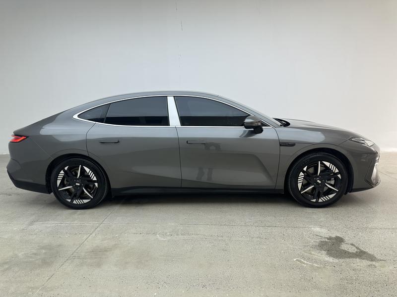 Geely Galaxy Galaxy E8 2024