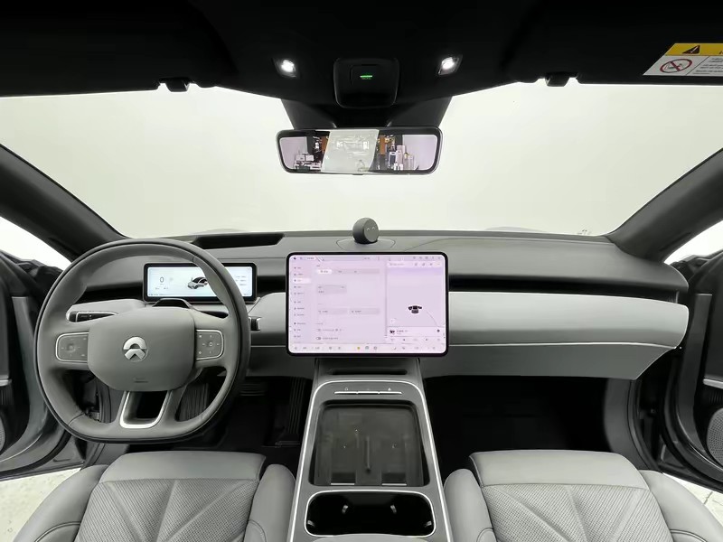 NIO NIO ET5 2025