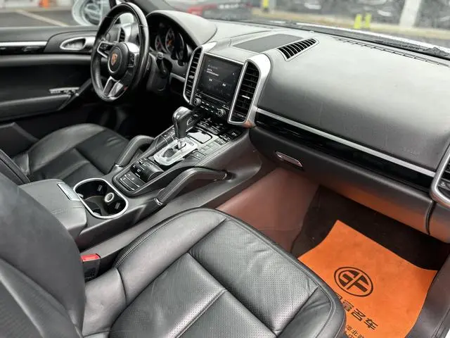 Porsche Cayenne Cayenne Platinum Edition 3.0T
