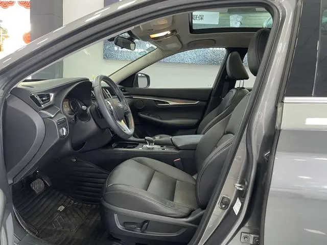 Infiniti Infiniti QX50 2.0T two-wheel drive Elite edition