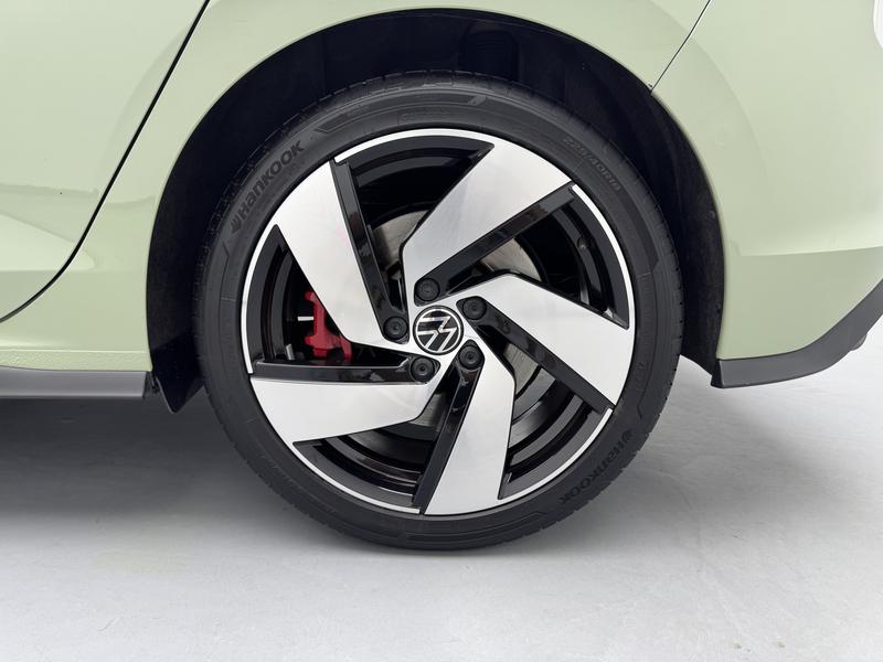 Volkswagen Golf GTI 2023