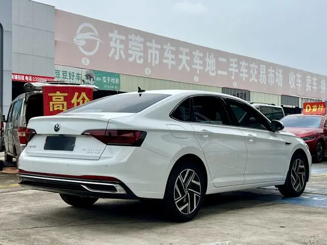 Volkswagen Sagitar 300TSI DSG Beyond Edition