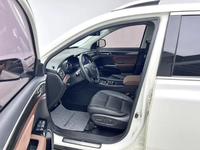 GAC Trumpchi GS8 320T two-wheel drive luxury Zhilian Edition 7 seats