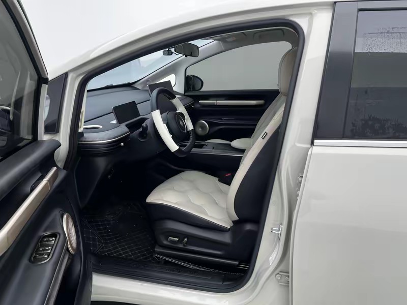 Baojun Yunduo 2023