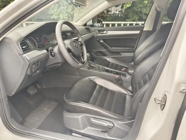 Volkswagen Lingdu 230TSI DSG Fashion Edition Country VI