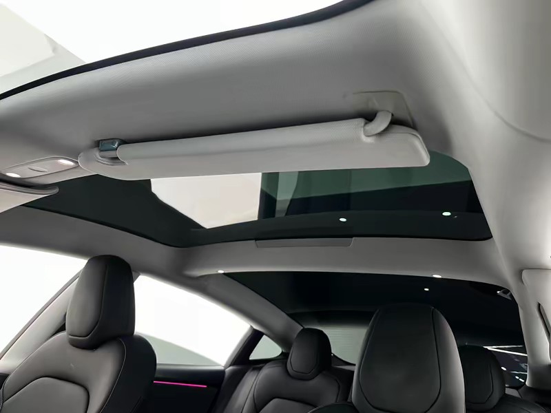 Tesla Model 3 2025