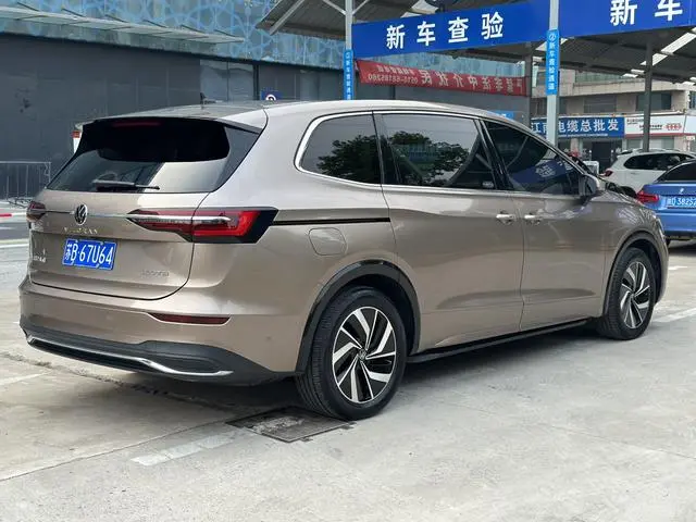 Volkswagen Weiran 330TSI Deluxe Edition