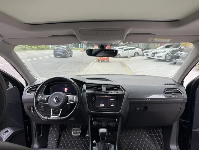 Volkswagen Tiguan L 330TSI automatic two-wheel drive R-Line Premium edition