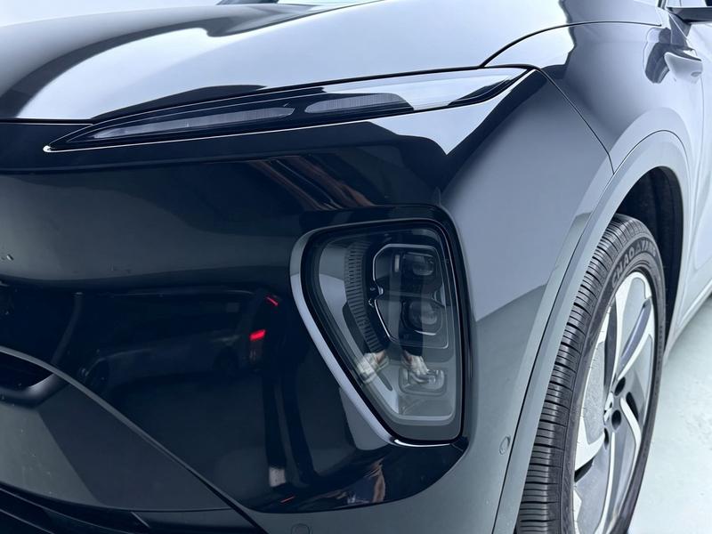 NIO NIO ES8 2023