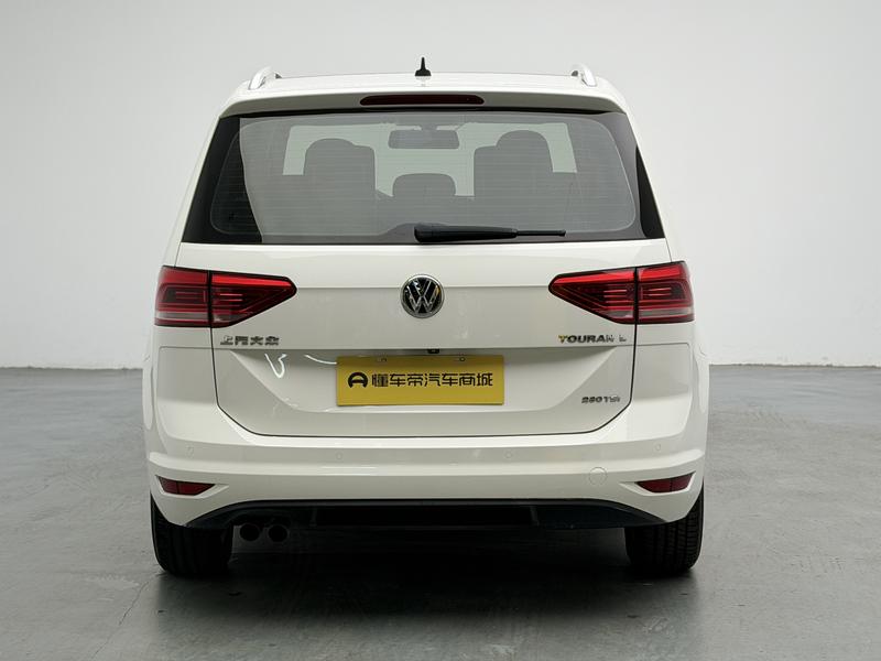 Volkswagen Touran L 2016