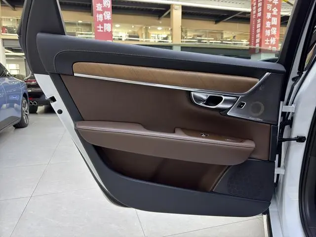 Volvo Volvo S90 PHEV T8 E-drive hybrid Zhiya Edition Country V