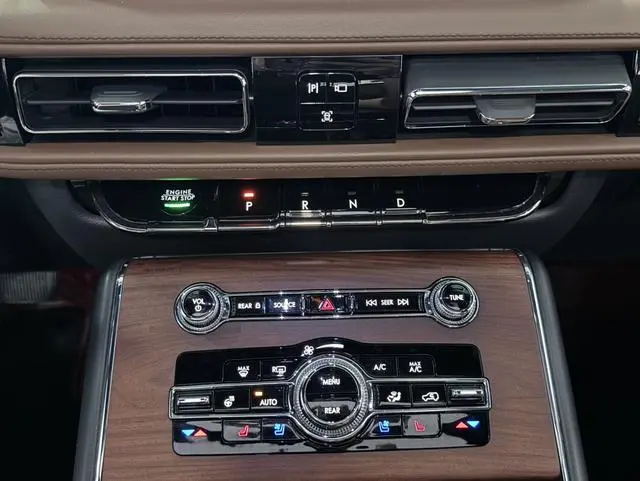 Lincoln Flying home 3.0T V6 four-wheel drive Zunya edition