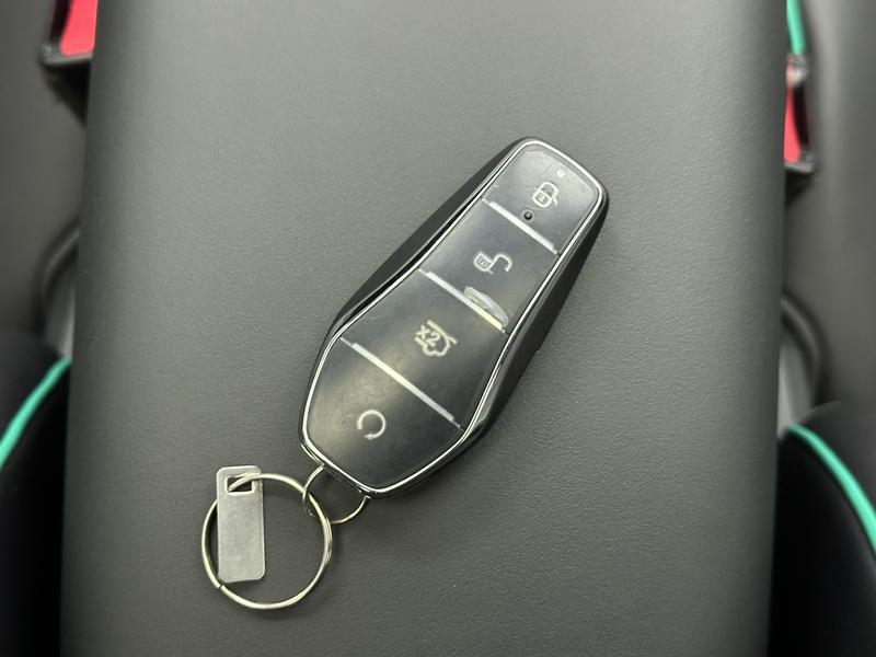 BYD dolphin 2025