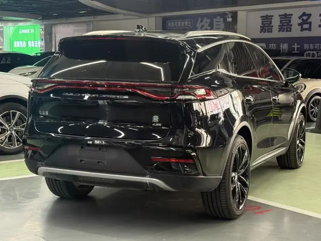 BYD Tang DM DM 2.0T four-wheel drive high-performance version of the Genesis flagship