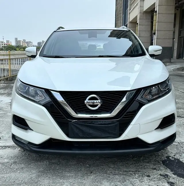 Nissan Qashqai 2.0 L XV Smart Edition