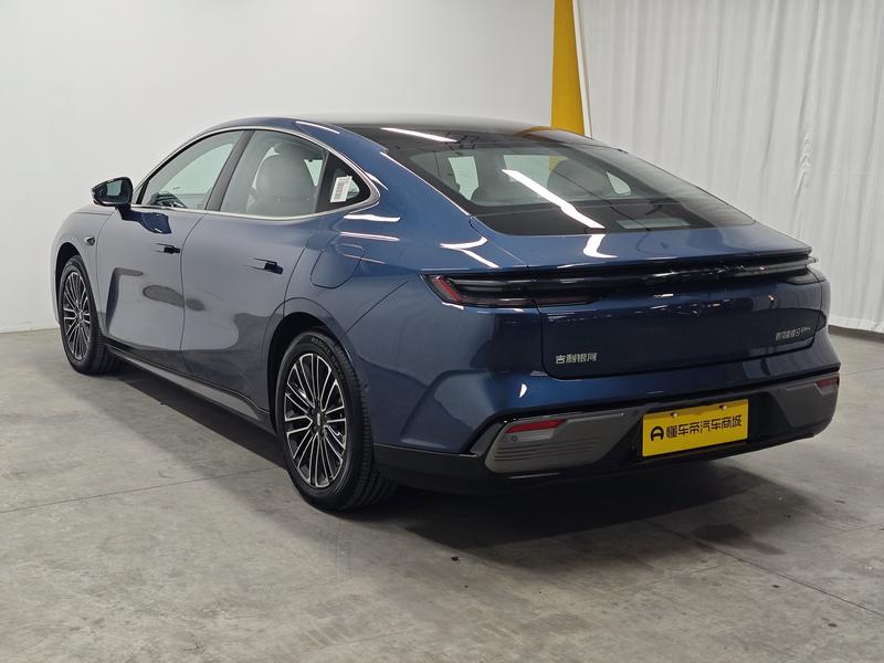 Geely Galaxy Galaxy Star Shine 8 PHEV 2025