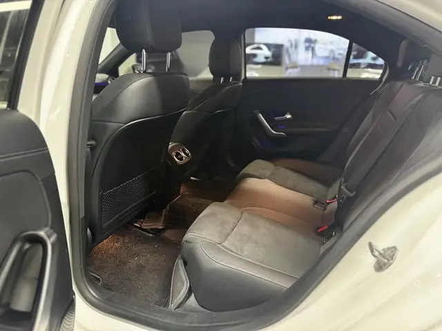 Mercedes-Benz Mercedes-Benz A-class Second facelift A 200 L sports sedan fashion version