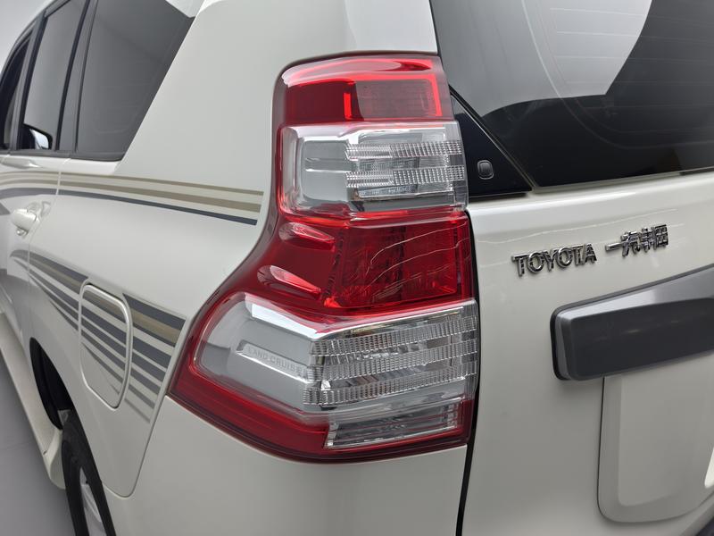 Toyota Prado 2016