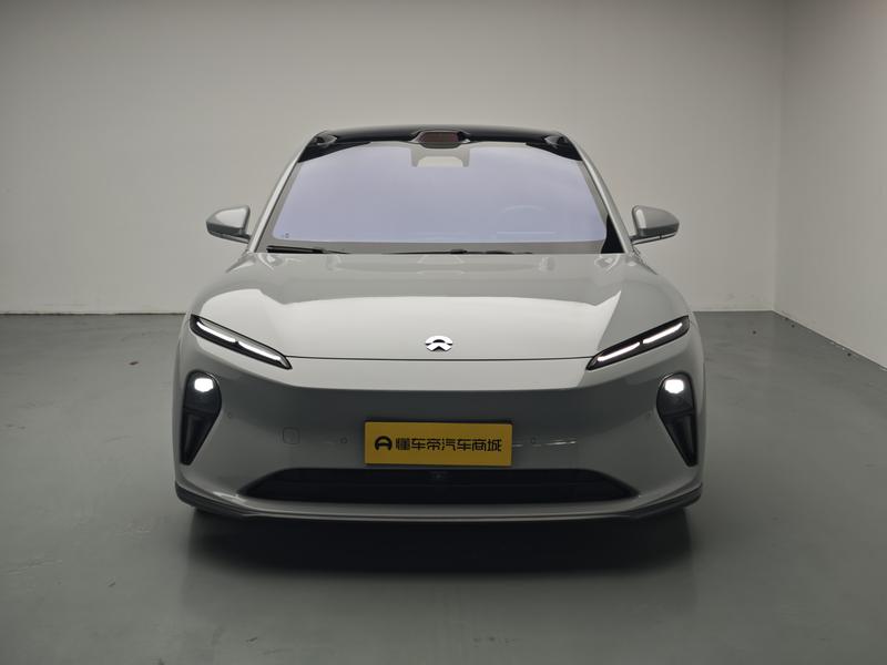 NIO NIO ET5 2022