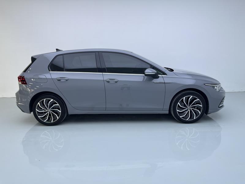 Volkswagen golf 2023