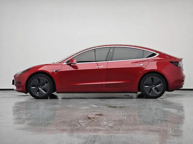 Tesla Model 3 Upgraded version of standard battery life rear drive