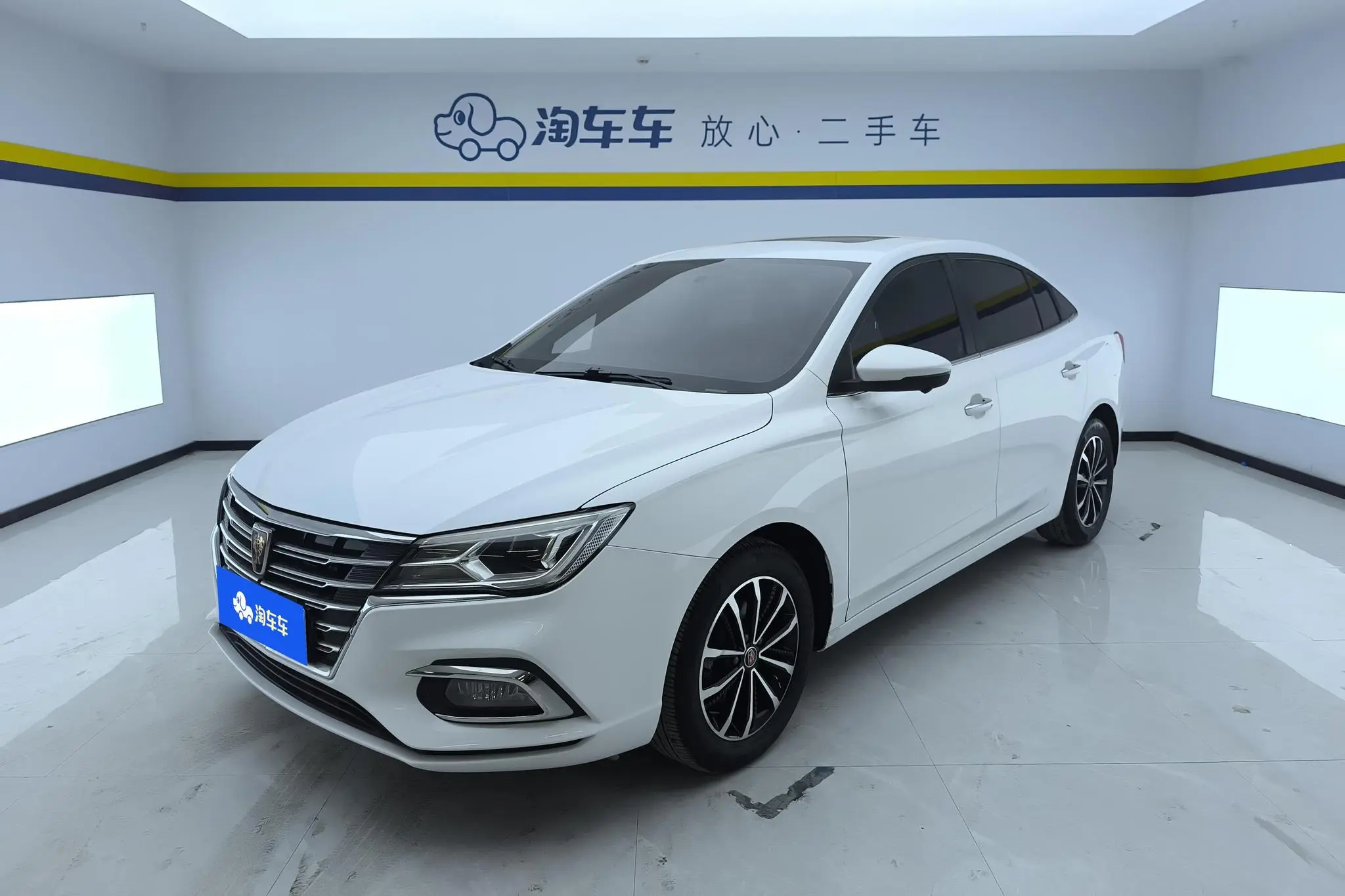 Roewe Roewe i5 1.5L automatic 4G Interconnection Linghao Ultimate Edition