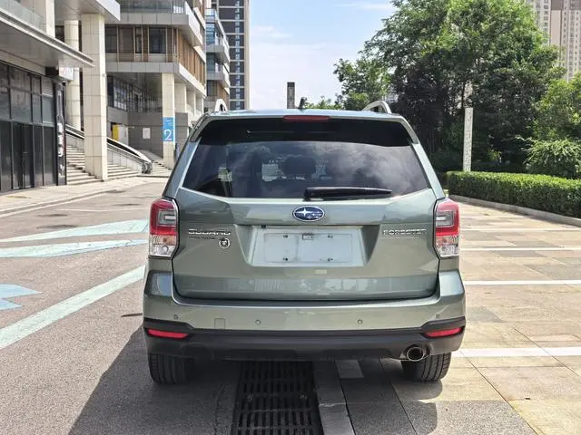 Subaru FORESTER Forester 2.0i Fashion Navigation Version