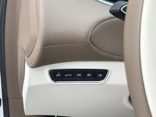 VOYAH Lan Tu FREE Four-wheel drive standard range extension exclusive luxury set