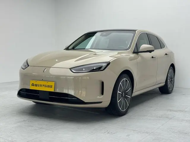 AITO Ask the world M5 Pure electric four-wheel drive performance version