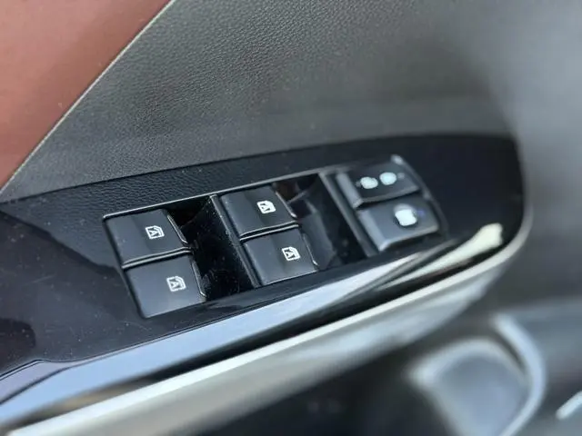 GAC Trumpchi GS8 320T two-wheel drive luxury Zhilian Edition 7 seats