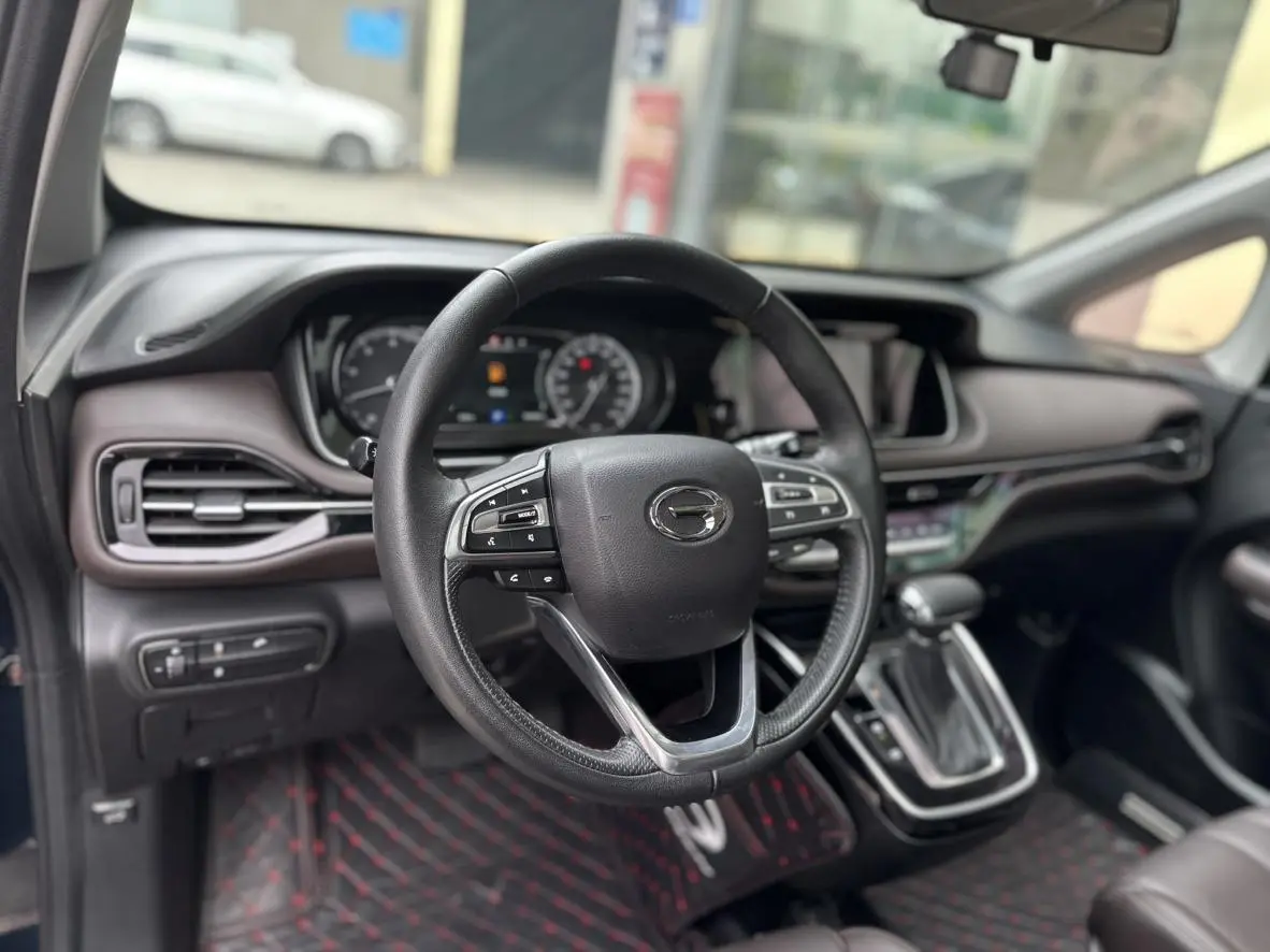 GAC Trumpchi M6 270T automatic Premium Edition 6-seater Country VI