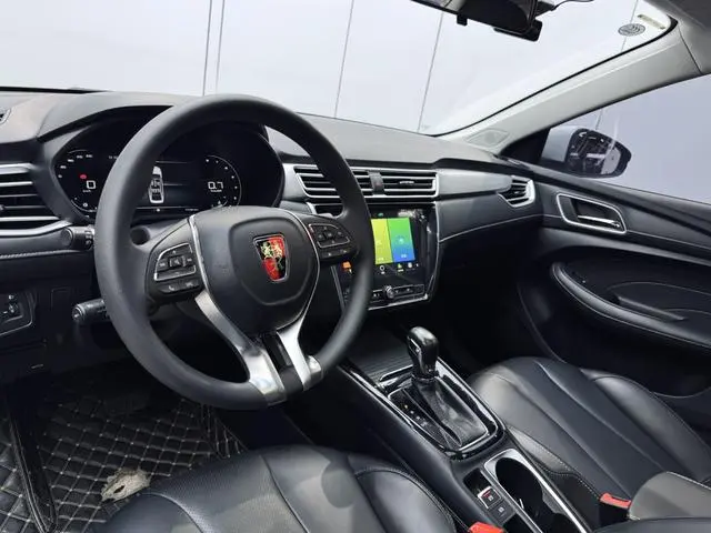 Roewe Roewe i5 1.5L automatic 4G Interconnection Linghao Ultimate Edition