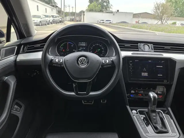 Volkswagen Magotan GTE Luxury
