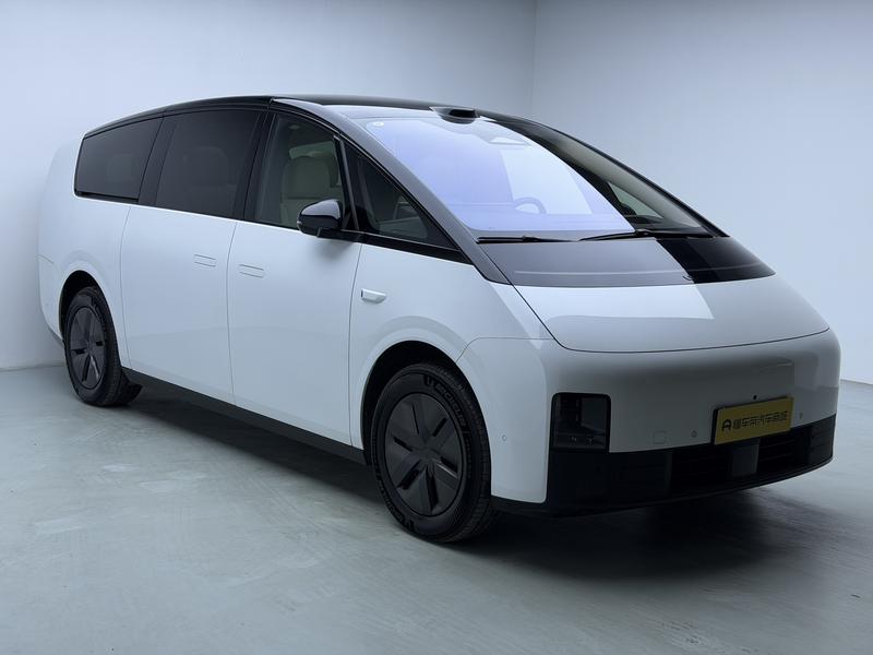 Li Auto Ideal MEGA 2025