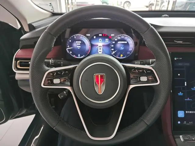 Hongqi Hongqi H5 2.0T Automatic Smart Union flag collar version