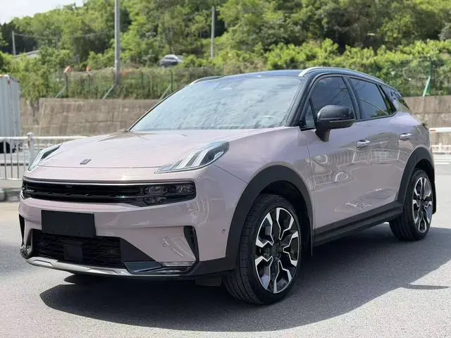 LYNK & CO Lynk 06 1.5T Shero Pink Special Edition