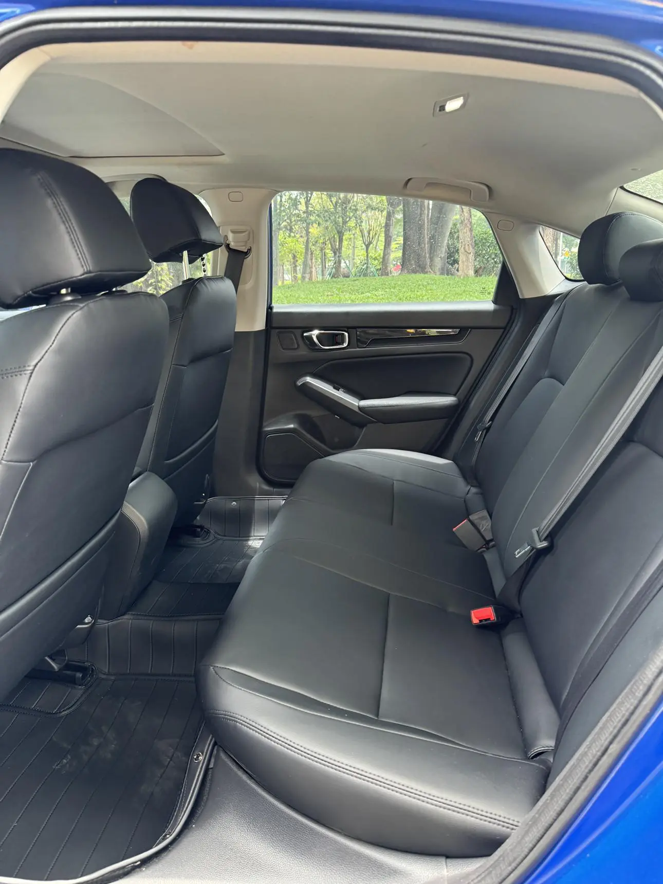 Honda Civic 240TURBO CVT Momentum Edition