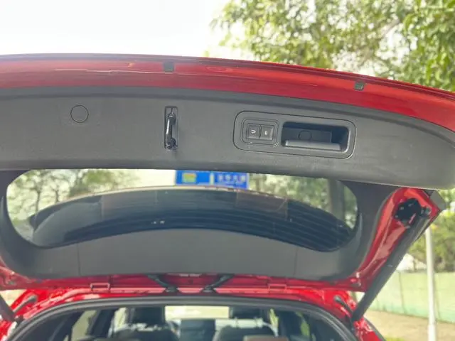 BYD Tang DM DM 2.0T four-wheel drive high-performance version of the Genesis flagship
