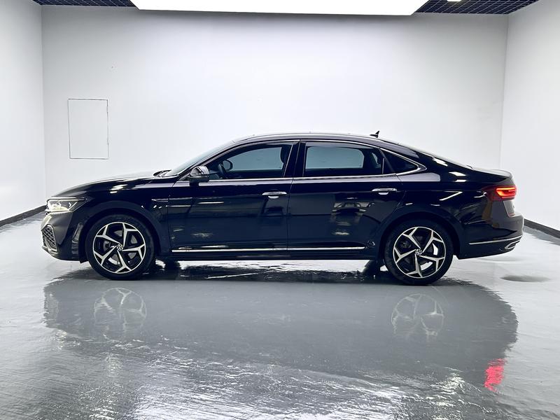 Volkswagen Passat 2023