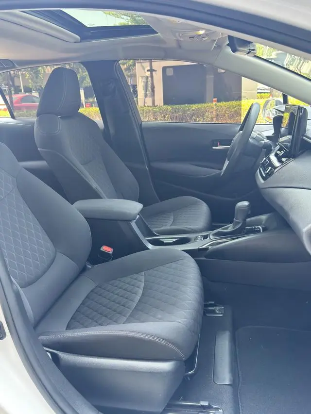 TOYOTA Asian lion 2.0L Premium Edition