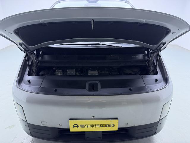 Li Auto Ideal MEGA 2024
