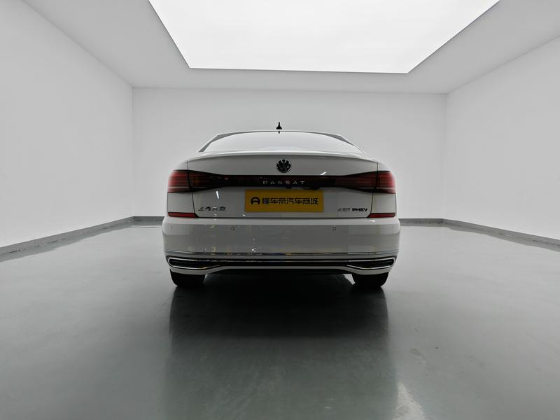 Volkswagen Passat PHEV 2022