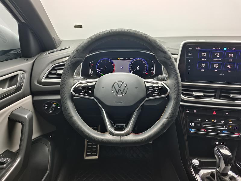 Volkswagen T-Roc 2024