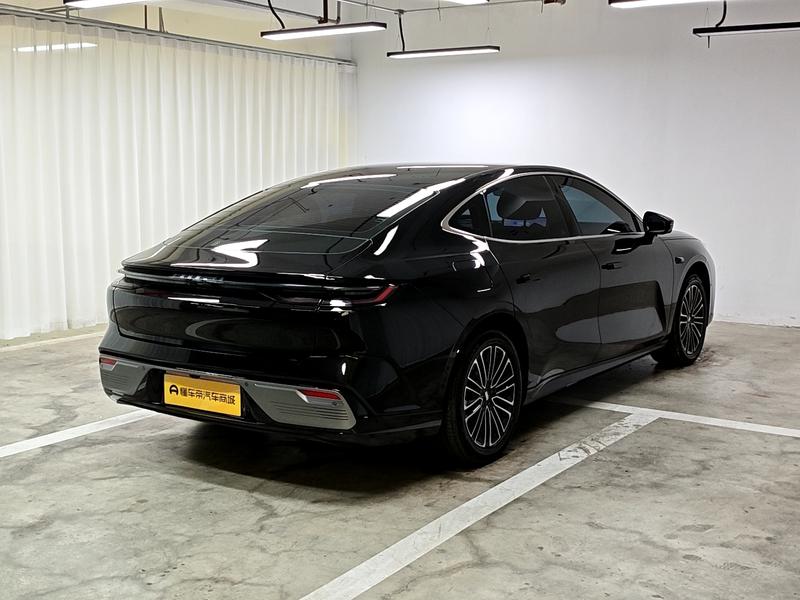Geely Galaxy Galaxy Star Shine 8 PHEV 2025
