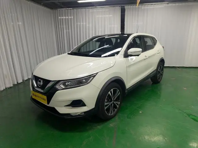 Nissan Qashqai 2.0L CVT Deluxe Edition