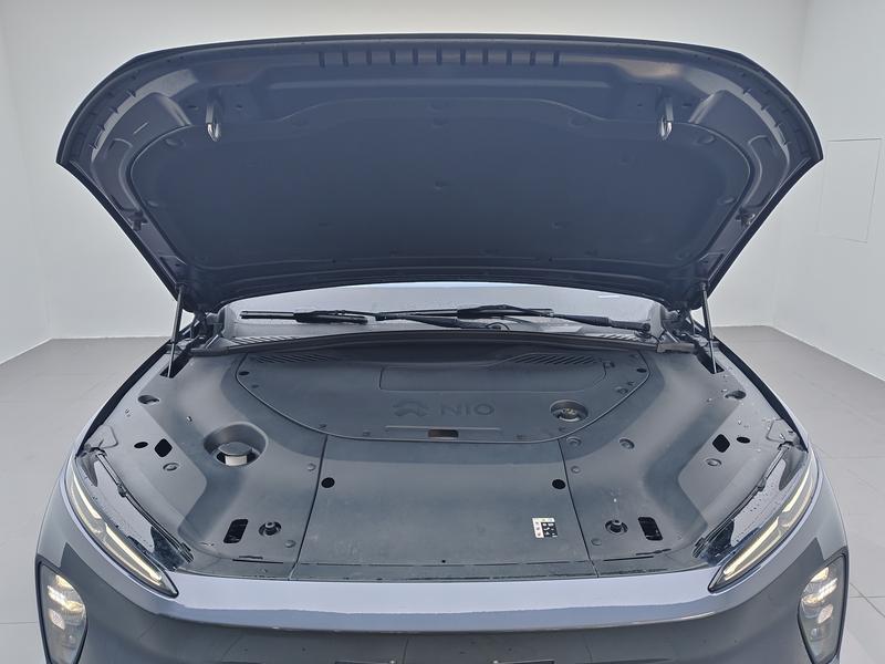 NIO NIO ES8 2023
