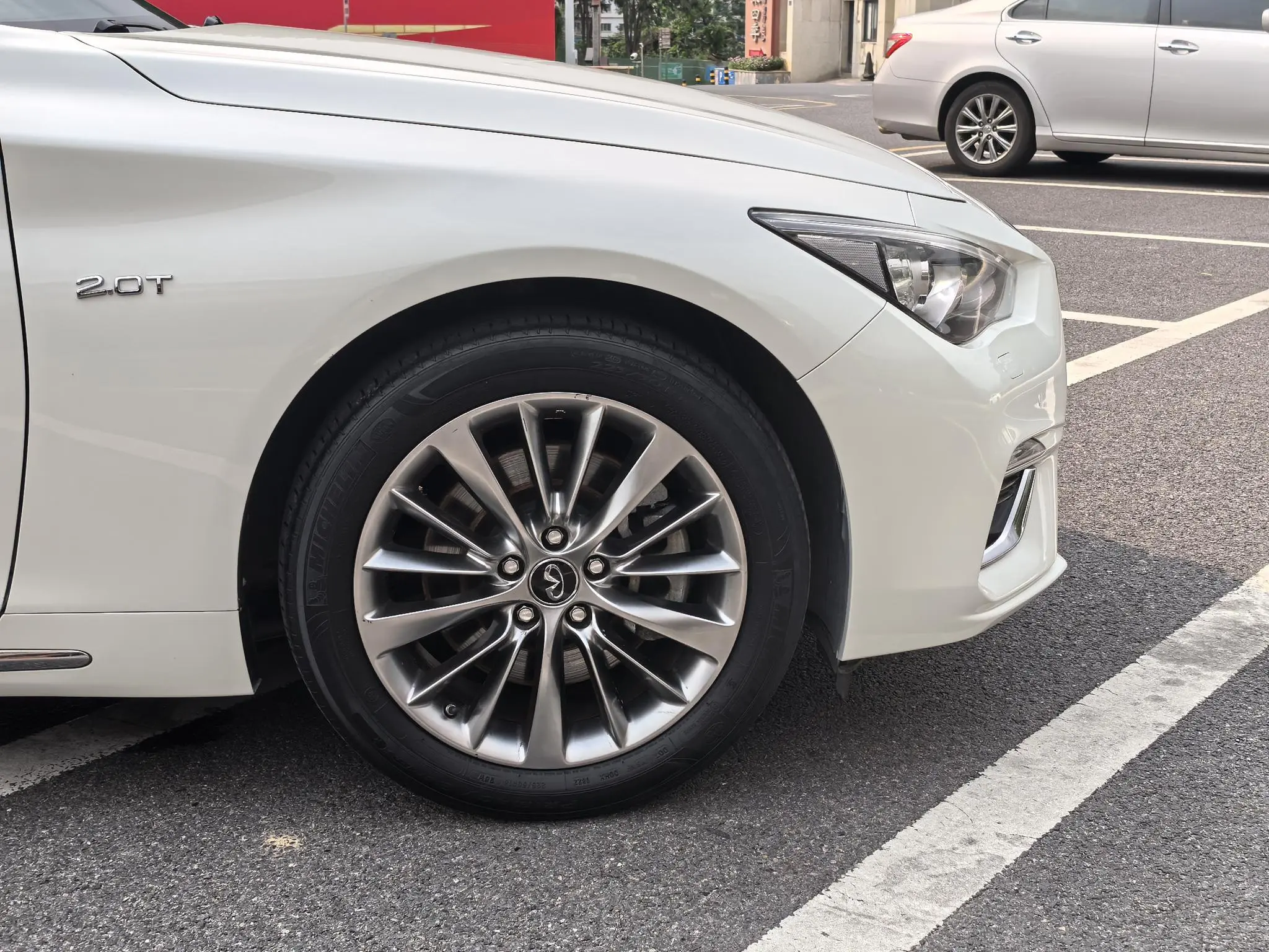 Infiniti Infiniti Q50L 2.0T Premium Version Country VI