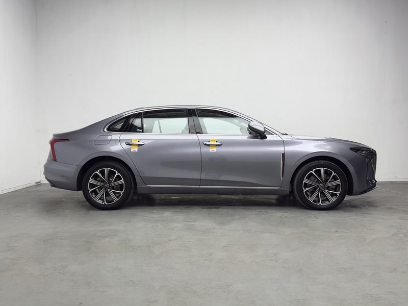 Hongqi Red Flag H5 PHEV 2025